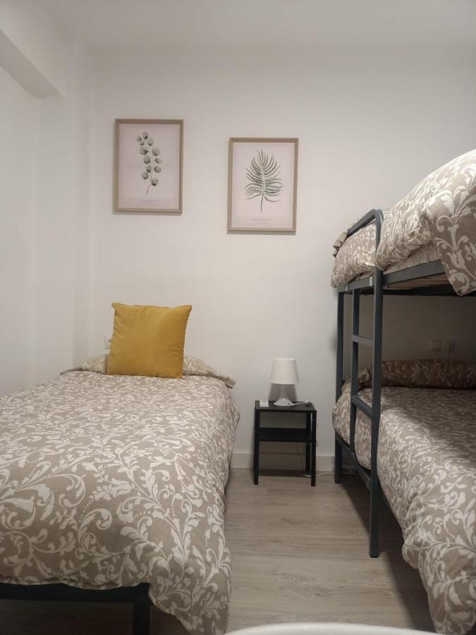 Apartamento—Centro Parking Gratis Grupos Apartment Malaga Exterior photo