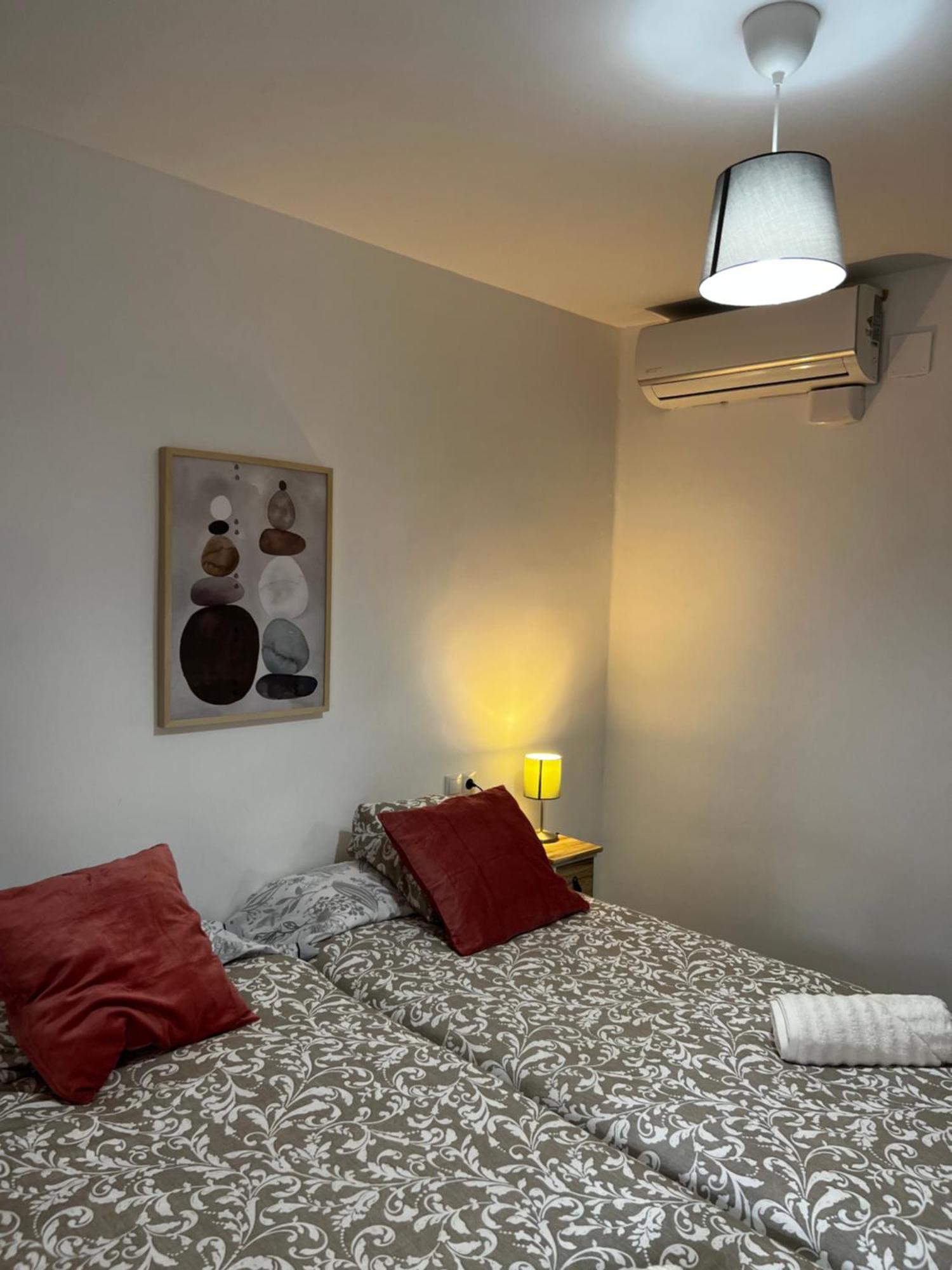 Apartamento—Centro Parking Gratis Grupos Apartment Malaga Exterior photo